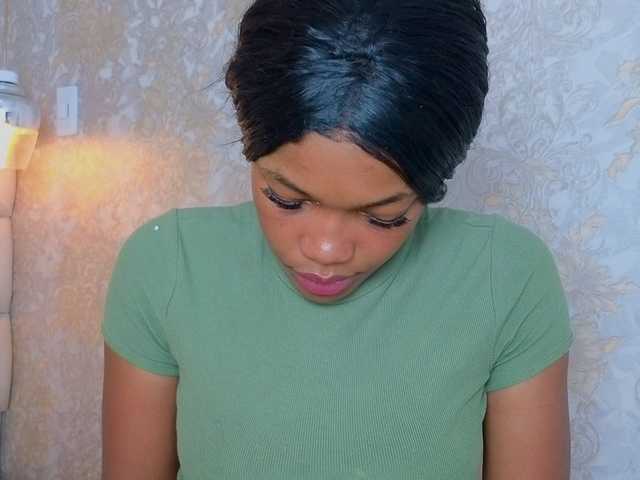 CrystalBrooke3x's BongaCams show and profile