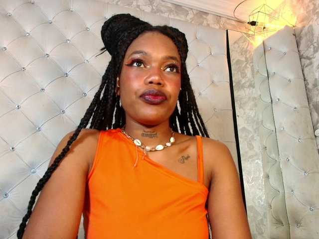 CrystalBrooke3x's BongaCams show and profile