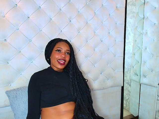 CrystalBrooke3x's BongaCams show and profile