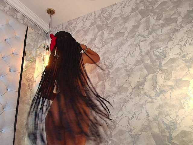 CrystalBrooke3x's BongaCams show and profile