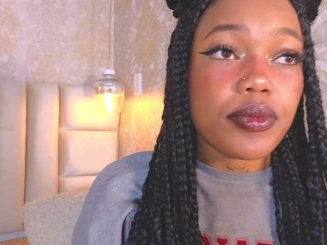 CrystalBrooke3x's BongaCams show and profile