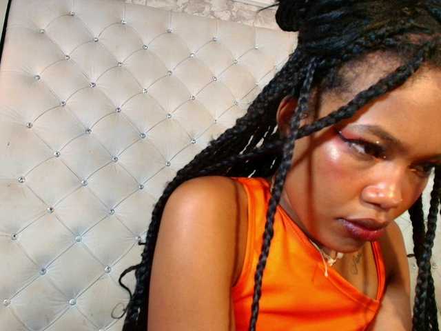 CrystalBrooke3x's BongaCams show and profile