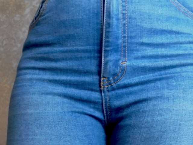 CrystalBrooke3x's BongaCams show and profile