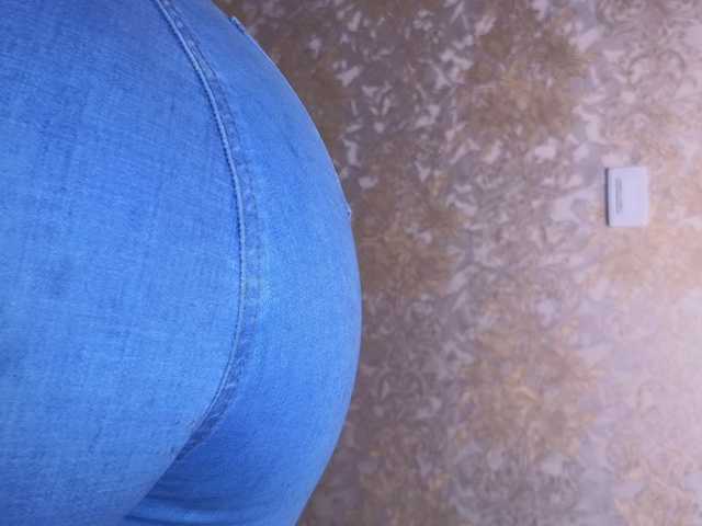 CrystalBrooke3x's BongaCams show and profile