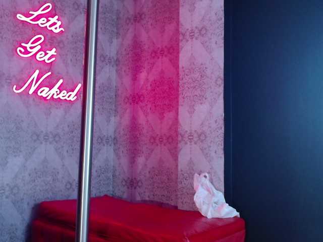 CrystalBrooke3x from BongaCams