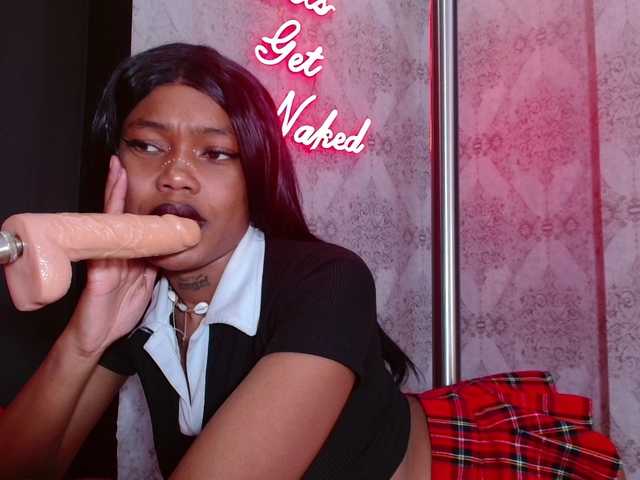 CrystalBrooke3x's BongaCams show and profile