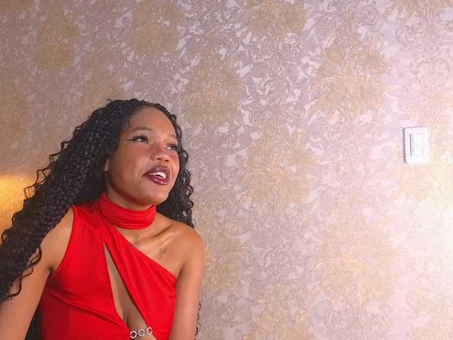 CrystalBrooke3x's BongaCams show and profile