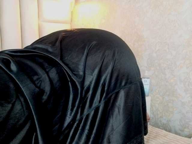 CrystalBrooke3x's BongaCams show and profile