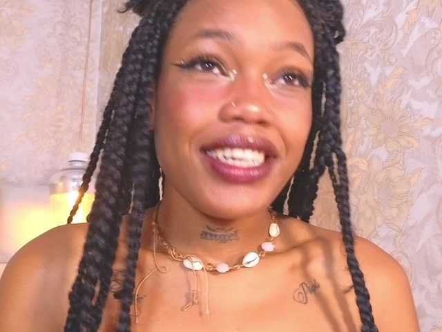 CrystalBrooke3x's BongaCams show and profile