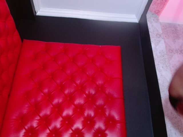 CrystalBrooke3x's BongaCams show and profile