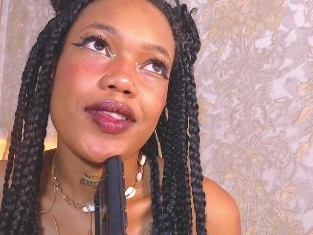 CrystalBrooke3x's BongaCams show and profile