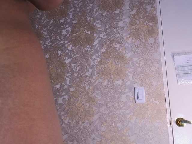 CrystalBrooke3x's BongaCams show and profile