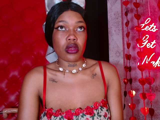 CrystalBrooke3x's BongaCams show and profile