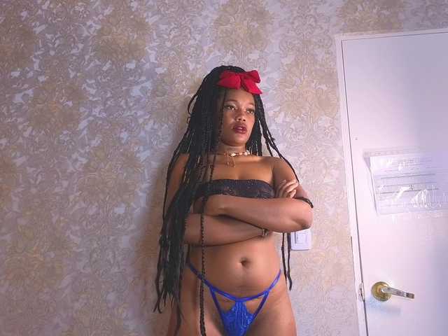 CrystalBrooke3x's BongaCams show and profile