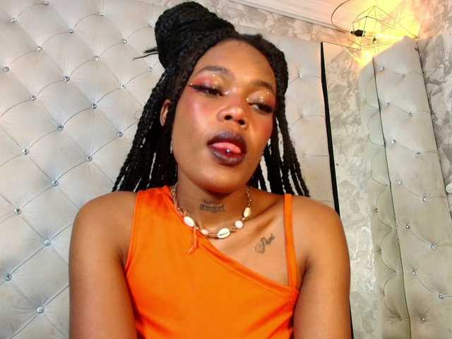 CrystalBrooke3x's BongaCams show and profile