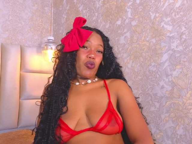 CrystalBrooke3x's BongaCams show and profile