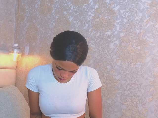 CrystalBrooke3x's BongaCams show and profile