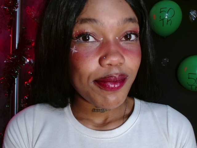 CrystalBrooke3x's BongaCams show and profile