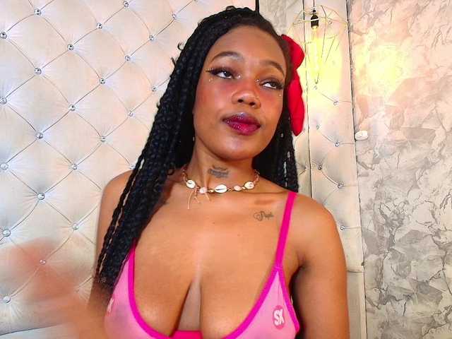 CrystalBrooke3x's BongaCams show and profile