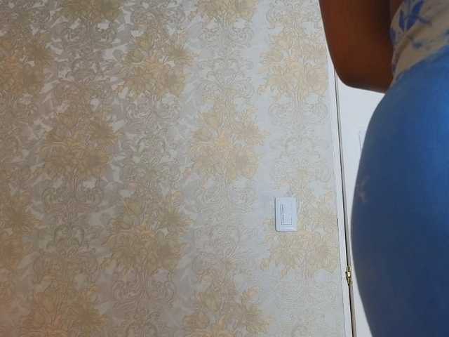 CrystalBrooke3x's BongaCams show and profile