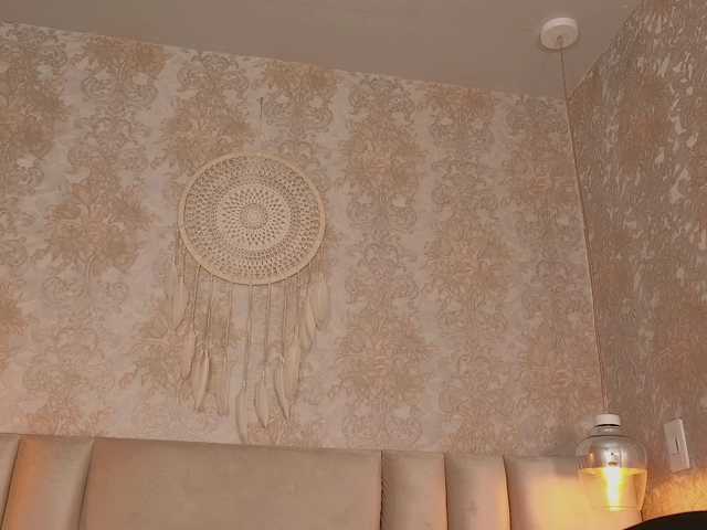 CrystalBrooke3x's BongaCams show and profile