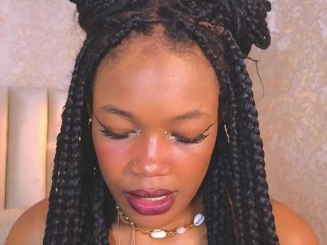 CrystalBrooke3x's BongaCams show and profile