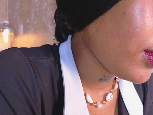 CrystalBrooke3x's BongaCams show and profile