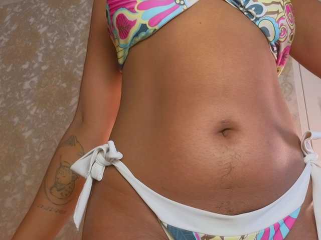 CrystalBrooke3x's BongaCams show and profile