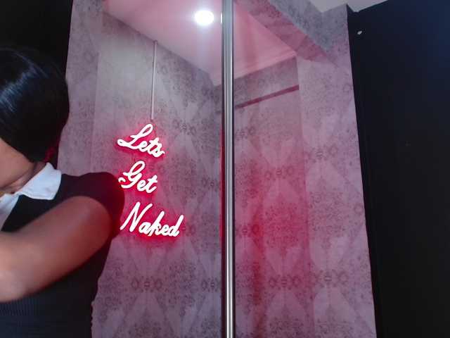 CrystalBrooke3x's BongaCams show and profile