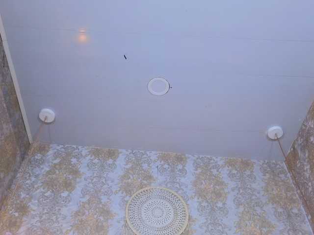 CrystalBrooke3x live cam profile