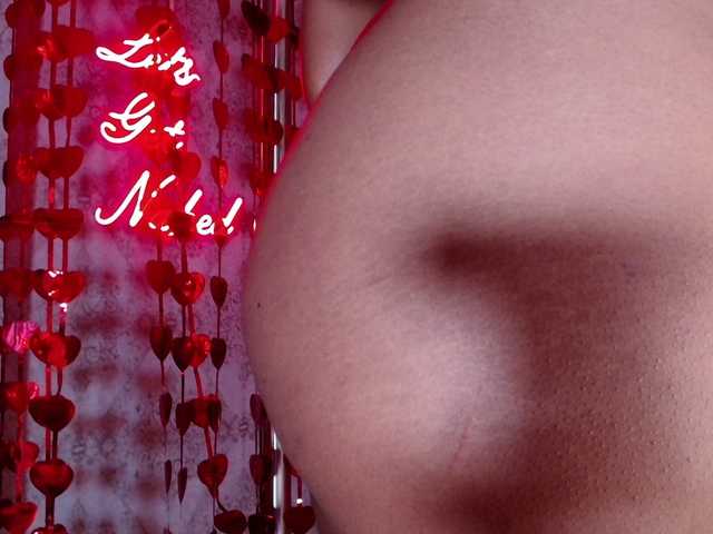 CrystalBrooke3x's BongaCams show and profile