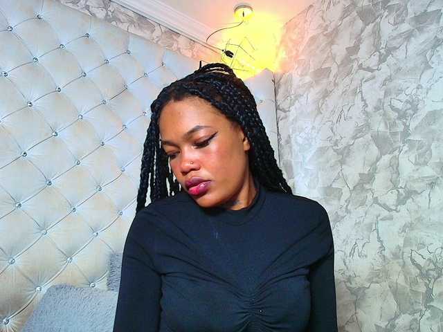 CrystalBrooke3x's BongaCams show and profile