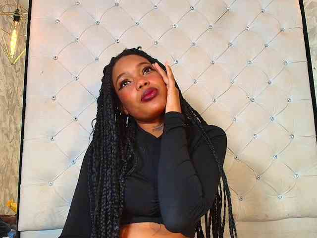 CrystalBrooke3x Live Webcam on BongaCams