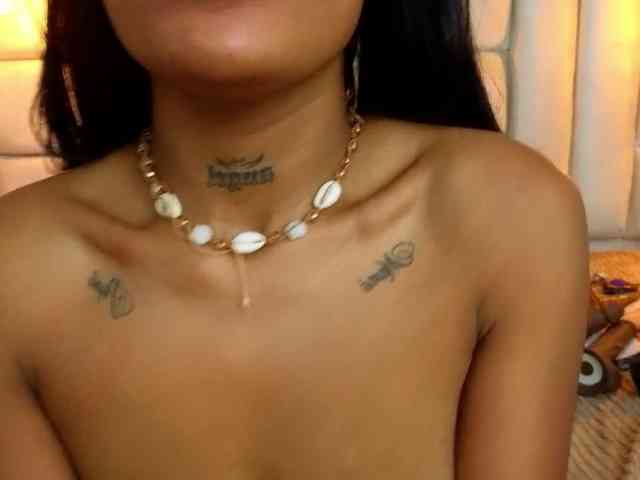 CrystalBrooke3x webcam