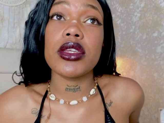 CrystalBrooke3x webcam