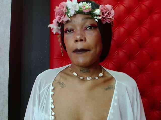 CrystalBrooke3x webcam