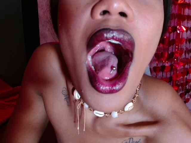 CrystalBrooke3x webcam