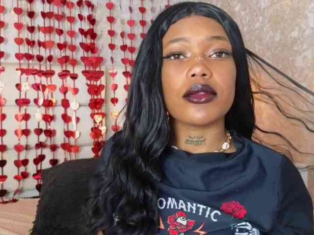 CrystalBrooke3x Live Webcam on BongaCams