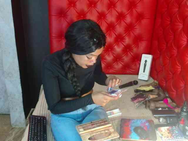 CrystalBrooke3x webcam