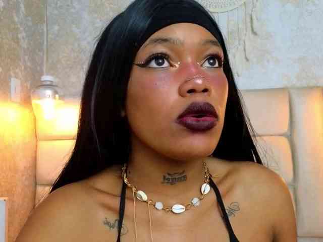 CrystalBrooke3x webcam