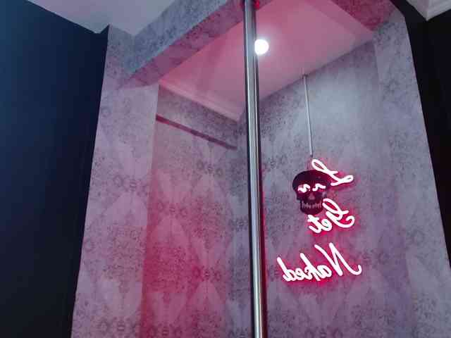 CrystalBrooke3x webcam