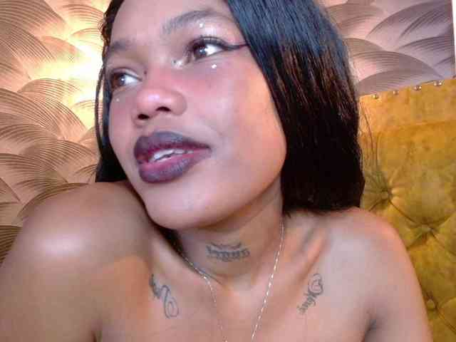 CrystalBrooke3x webcam