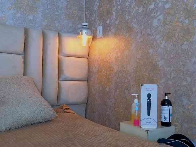 CrystalBrooke3x webcam