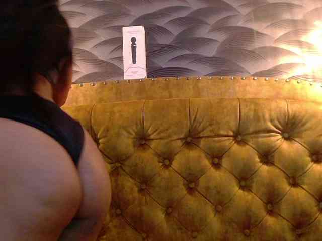 CrystalBrooke3x webcam