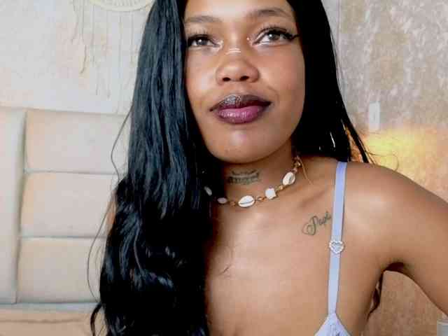 CrystalBrooke3x Live Webcam on BongaCams