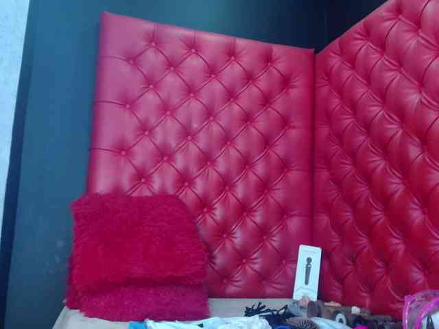 CrystalBrooke3x webcam