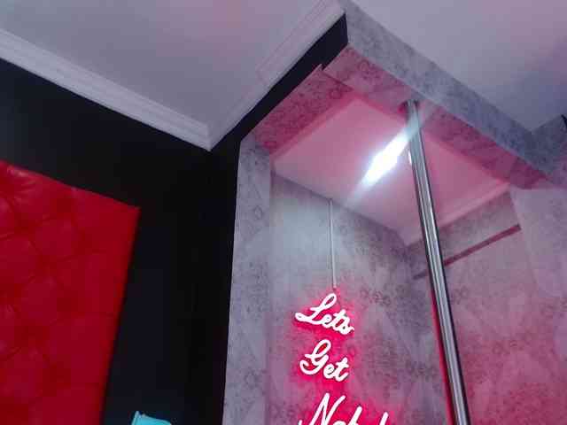 CrystalBrooke3x webcam