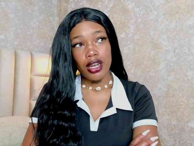 CrystalBrooke3x Live Webcam on BongaCams