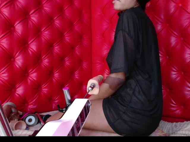 CrystalBrooke3x webcam