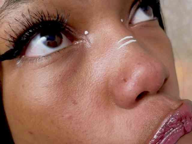 CrystalBrooke3x webcam